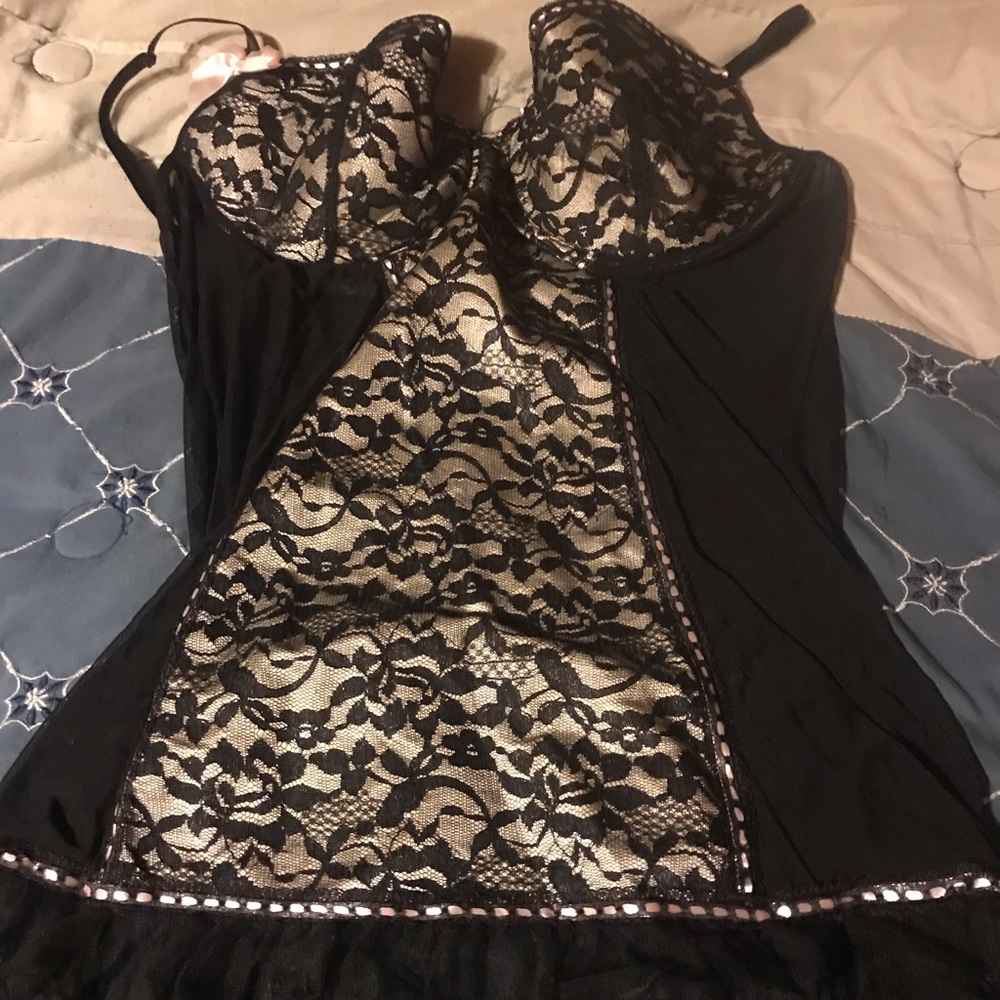 Never Worn Lingerie with Garter Clips 3x/4x